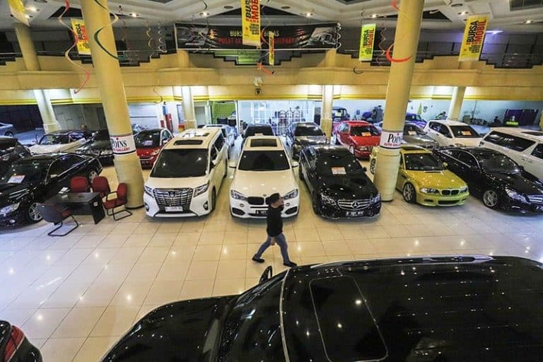 SHOWROOM MOBIL BEKAS TERBAIK